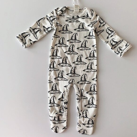 NWT Kate Quinn Organic Cotton Witch Hat Baby Footie 0-3 3-6 6-9 Months - Picture 1 of 6